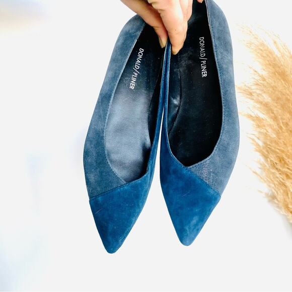 NEW DONALD J PLINER Two Tone Navy Blue Silver Metallic Pointy Toe Flats Shoes 7 - Picture 7 of 10